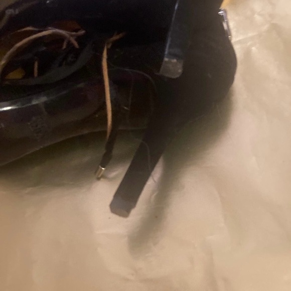 Karl Lagerfeld Heels - Picture 5 of 5
